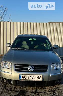 Седан Volkswagen Passat 2004 в Ужгороді