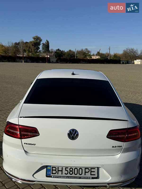 Седан Volkswagen Passat 2016 в Одессе