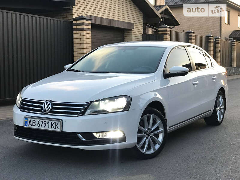 Седан Volkswagen Passat 2013 в Виннице