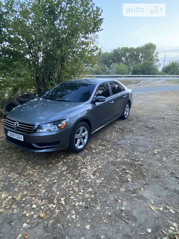 Седан Volkswagen Passat 2012 в Запорожье