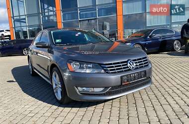 Седан Volkswagen Passat 2014 в Львові