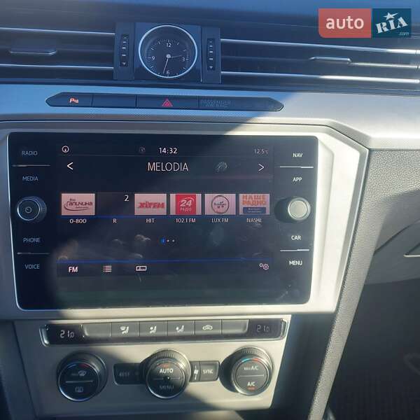 Универсал Volkswagen Passat 2017 в Львове