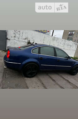 Седан Volkswagen Passat 2002 в Подільську