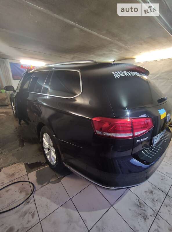 Универсал Volkswagen Passat 2015 в Бурыни