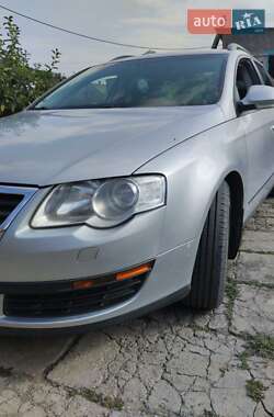 Універсал Volkswagen Passat 2008 в Вознесенську