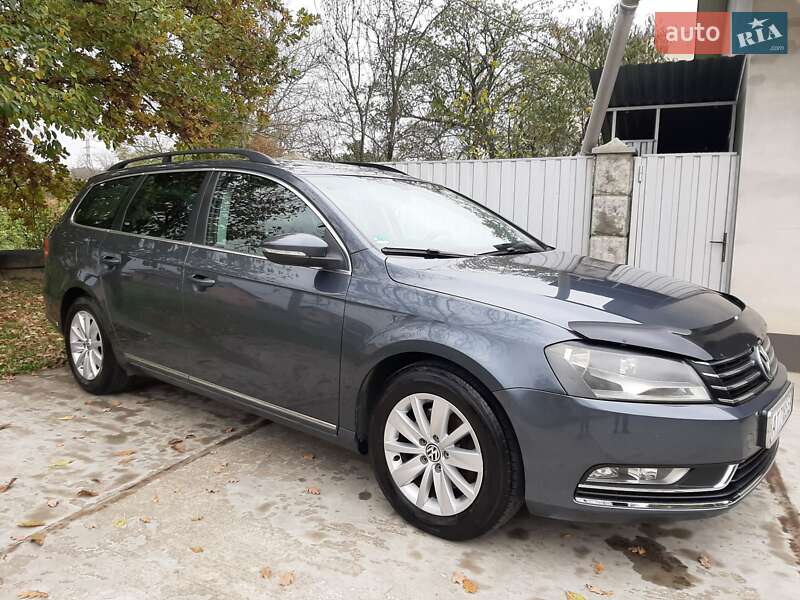 Универсал Volkswagen Passat 2012 в Ивано-Франковске
