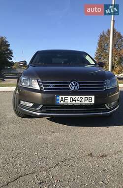 Седан Volkswagen Passat 2012 в Павлограде