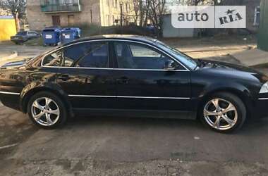 Седан Volkswagen Passat 2004 в Києві