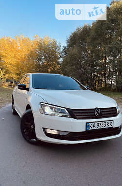 Седан Volkswagen Passat 2014 в Києві