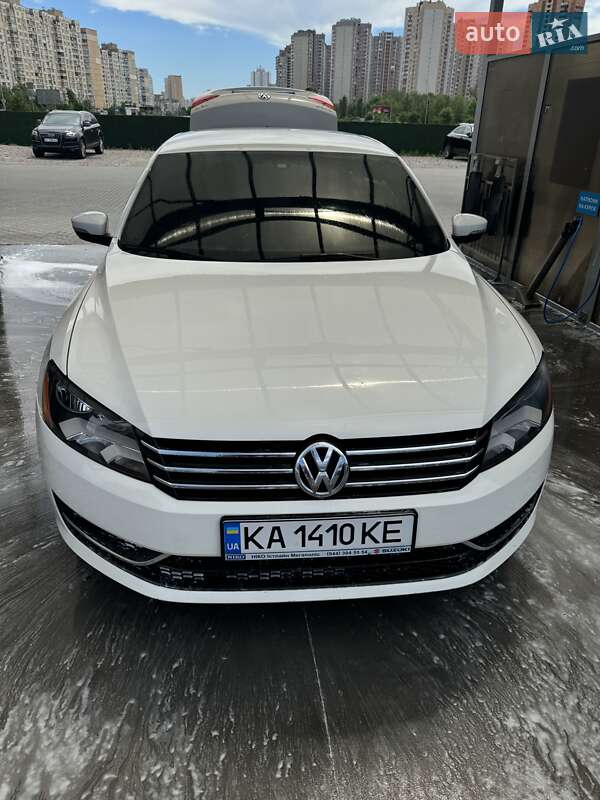 Седан Volkswagen Passat 2014 в 