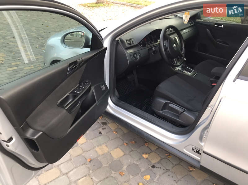 Універсал Volkswagen Passat 2008 в Луцьку