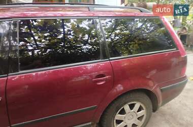 Универсал Volkswagen Passat 1998 в 