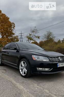 Седан Volkswagen Passat 2012 в Днепре