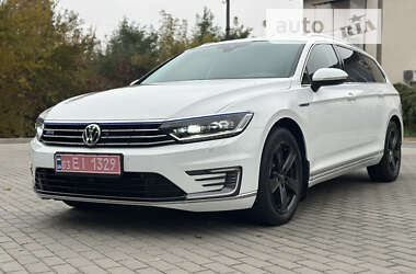 Универсал Volkswagen Passat 2016 в Житомире