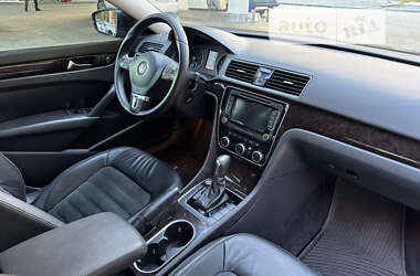 Седан Volkswagen Passat 2013 в Днепре