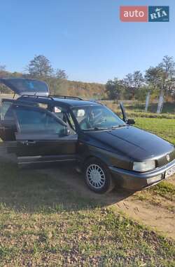 Універсал Volkswagen Passat 1991 в 