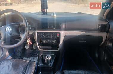 Седан Volkswagen Passat 1998 в Виньковцах