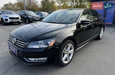 Седан Volkswagen Passat 2013 в Днепре