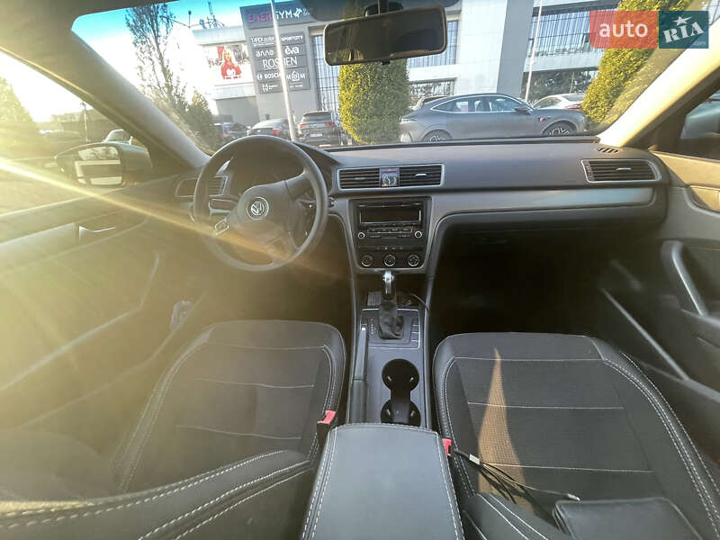 Седан Volkswagen Passat 2014 в Киеве