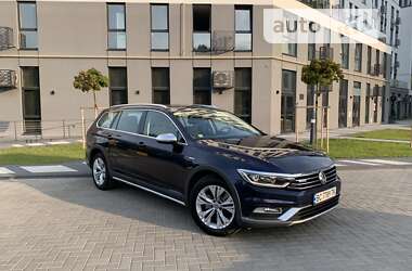 Універсал Volkswagen Passat 2017 в Львові