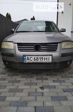 Седан Volkswagen Passat 2003 в Луцьку