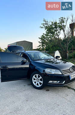 Універсал Volkswagen Passat 2011 в Нетішині