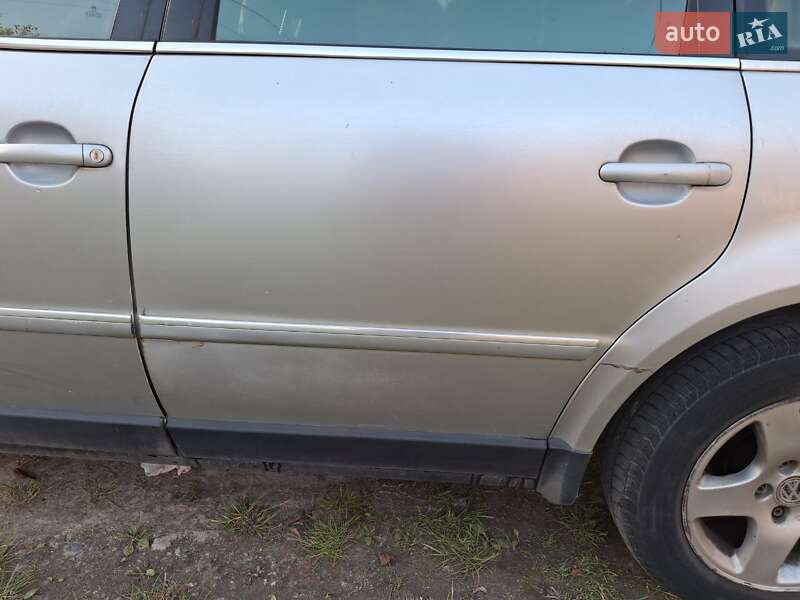 Універсал Volkswagen Passat 2004 в Львові