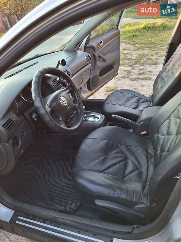 Універсал Volkswagen Passat 2004 в Львові