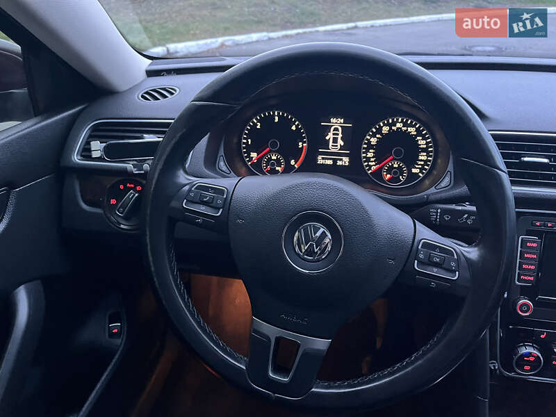 Седан Volkswagen Passat 2014 в Киеве фото 14 Седан Volkswagen Passat 2014 в Киеве