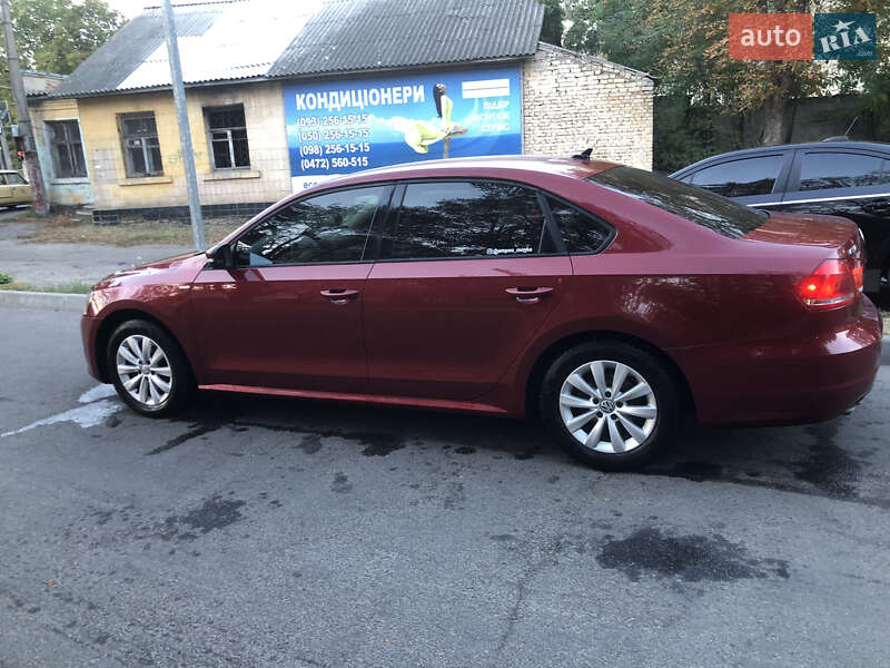 Седан Volkswagen Passat 2014 в Черкассах