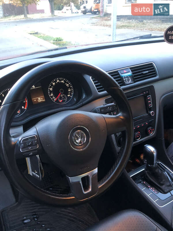 Седан Volkswagen Passat 2014 в Черкассах