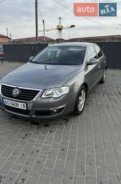 Седан Volkswagen Passat 2007 в Мукачевому