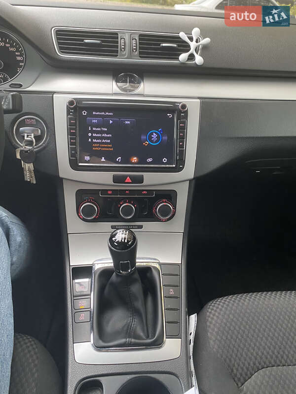 Универсал Volkswagen Passat 2012 в Умани