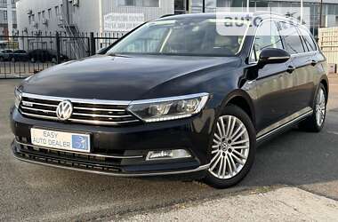 Универсал Volkswagen Passat 2015 в Киеве