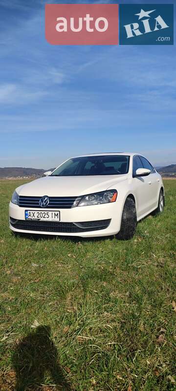 Седан Volkswagen Passat 2011 в Львові