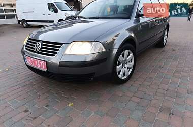 Універсал Volkswagen Passat 2005 в Сарнах