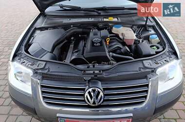 Універсал Volkswagen Passat 2005 в Сарнах