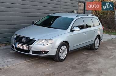 Універсал Volkswagen Passat 2005 в Сарнах