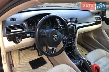 Седан Volkswagen Passat 2013 в Києві