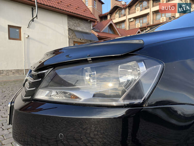 Седан Volkswagen Passat 2014 в Мукачево