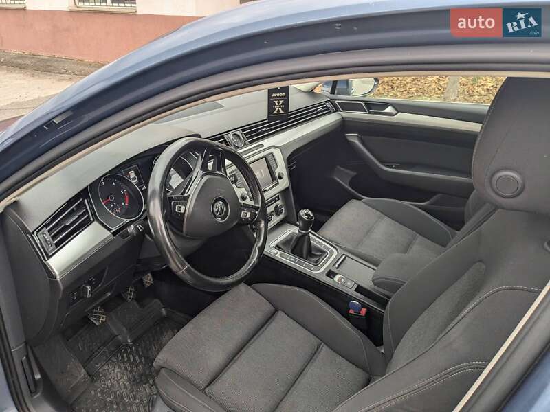 Седан Volkswagen Passat 2015 в Вінниці