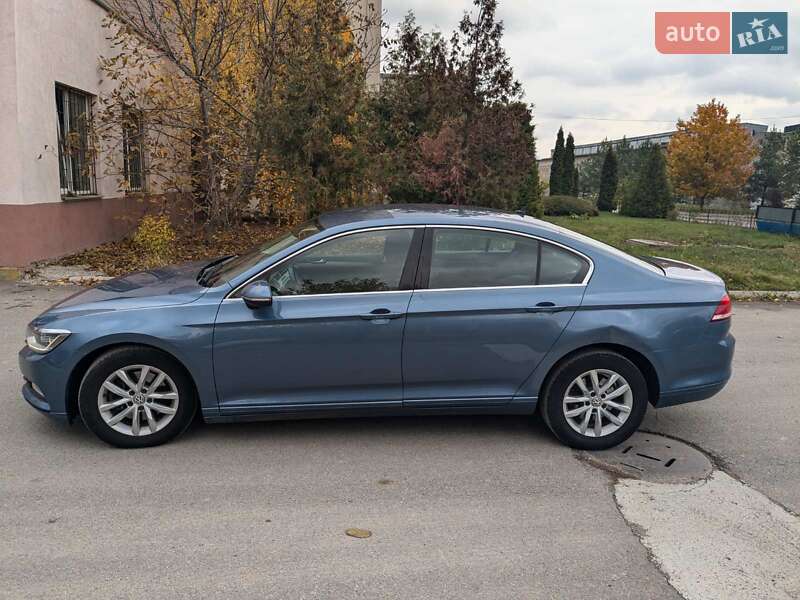 Седан Volkswagen Passat 2015 в Вінниці