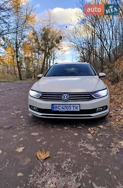 Універсал Volkswagen Passat 2015 в Львові