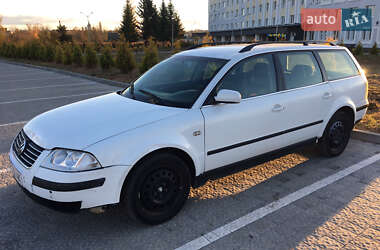 Універсал Volkswagen Passat 2001 в Мостиській