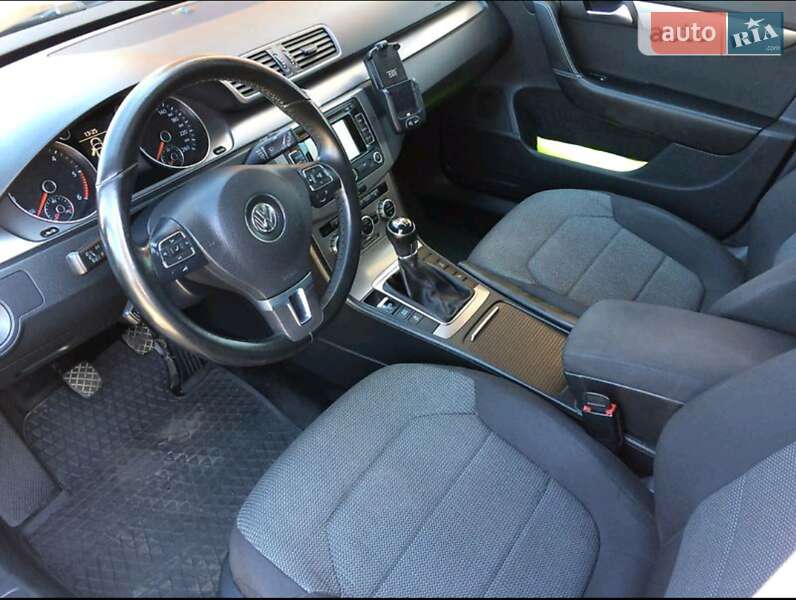 Универсал Volkswagen Passat 2012 в Стрые