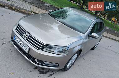 Универсал Volkswagen Passat 2012 в Городенке