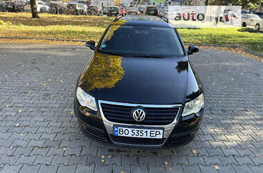 Універсал Volkswagen Passat 2007 в Чернівцях