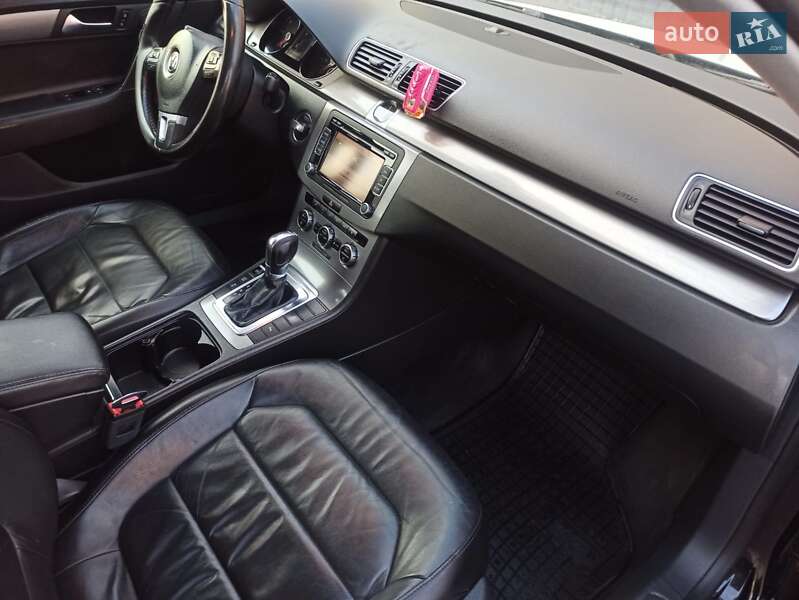 Седан Volkswagen Passat 2012 в Шостке