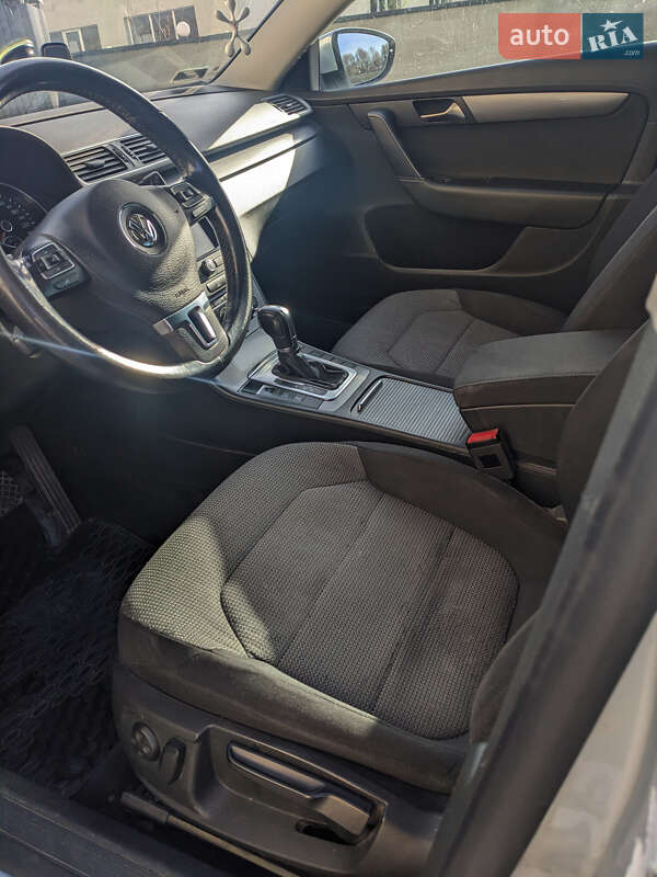 Универсал Volkswagen Passat 2011 в Тернополе