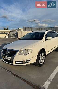 Универсал Volkswagen Passat 2010 в Киеве